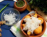 A picture of step 10 of Ram ladoo with mint coriander chutney.
