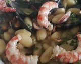 Foto del passaggio 6 della ricetta Gnocchi cozze vongole e gamberi