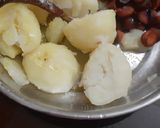 গ্রীন অনিয়ন দিয়ে আলু ভর্তা (aloo bhorta with green onion) রেসিপির ধাপ 1 ছবি