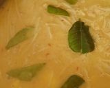 Gambar langkah 4 resipi Poached egg masak lemak dengan cendawan enoki.