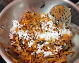 கேரட் பொரியல் (Carrot poriyal recipe in tamil) ரெசிபி ஸ்டேப் 2 புகைப்படம்