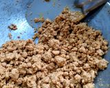 बेसन के लड्डू (besan ke ladoo recipe in Hindi) रेसिपी चरण 2 फोटो