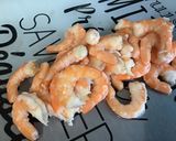 Une image de l'étape 2 de Crevettes aux poivrons rouges,rhubarbe et aneth.