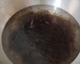 Foto langkah ke 1 dari resep Soun Hitam Goreng.