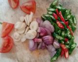 Foto langkah ke 2 dari resep Tumis Cumi cabe ijo.