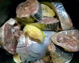 Foto langkah ke 1 dari resep Ikan Tongkol gulai kuning.