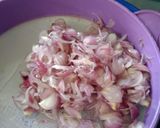 Foto langkah ke 3 dari resep Bawang goreng kriuk.