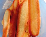 Hình bước làm 2 của món Bánh lưỡi mèo làm từ lòng trắng trứng