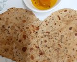 A picture of step 5 of Kashmiri Rotis.