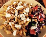 Csirkemell gyros, saláta és öntet recept fázis 5 fotója