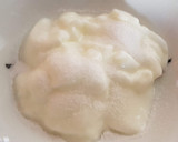 Foto del paso 1 de la receta: Yogur con toppings de granada y almendra crocante