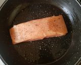 Foto del paso 1 de la receta: Salmón con salsa de pepitas y mostaza