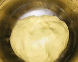 Foto langkah ke 4 dari resep Cream Vla Horn Bread.