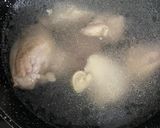 Foto langkah ke 1 dari resep Sup Ayam Sederhana.