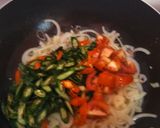 Foto langkah ke 3 dari resep Tumis Kuah Kikil Cabe Hijau.