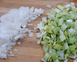 Foto del paso 2 de la receta: Arroz en sartén con verduras y calamar