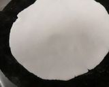 तांदळाची भाकरी (tandalachi bhakhri recipe in marathi) रेसिपी स्टेप 3 फोटो 