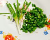 Hình bước làm 1 của món Cơm rang trứng cuộn