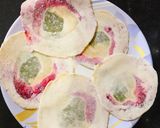 A picture of step 3 of Tricolour Paratha.