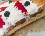 Foto del paso 10 de la receta: TARTA🥮CON POSTRE DE 🍫CHOCOLATE🍫 🍓FRUTILLAS🍓 Y CREMA🤩🍫🍓🍫🫐😋