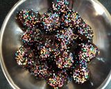 ચોકલેટ બોલ્સ (Chocolate Balls recipe in Gujarati) રેસીપી સ્ટેપ3ફોટો