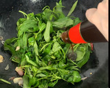 Foto langkah ke 5 dari resep Tumis Kangkung Terasi.