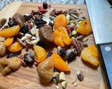 Une image de l'étape 2 de 🎉CAMENBERT 🧀AUX FRUITS DU MENDIANT 🌰APÉRO FESTIF 🎁.