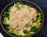 Foto del paso 5 de la receta: *Tortilla Vivaldi* Quinoa y Brócoli*