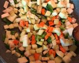 Foto del paso 2 de la receta: Pastel de verduras de la huerta🧑🏼🌾 con huevo 🥚
