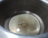 A picture of step 1 of Chicken nihari.