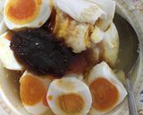 รูปขั้นตอนการทำที่ 1 ของ “ปลาหมึกผัดไข่เค็ม”