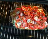 Foto del paso 2 de la receta: Pollo al horno con papas y 🍅 tomates