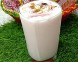 A picture of step 4 of Curd Lassi with dry fruit.
