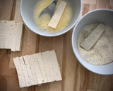 Foto del paso 3 de la receta: Fingers de tofu con dip de miel y tomate