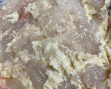 Foto del paso 2 de la receta: Carne de langosta a la parmesana al horno