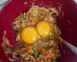 Foto langkah ke 2 dari resep Telur dadar sayuran.