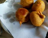 A picture of step 5 of Vada Pav.