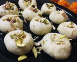ઇન્સ્ટન્ટ માવા પેંડા (Instant Mawa Penda Recipe In Gujarati) રેસીપી સ્ટેપ6ફોટો