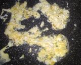 Foto langkah ke 2 dari resep MakLor Praktis (Makaroni Telor).
