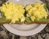 Foto del paso 1 de la receta: Tostadas saludables con palta