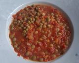 Foto del paso 3 de la receta: Salsa de tomate con arvejas para pastas