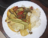 Foto del paso 1 de la receta: Panaderas de calabacín y papas con arroz blanco y huevo frito