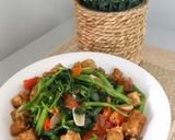 Foto langkah ke 6 dari resep Tumis Kangkung Tempe Saus Tiram.