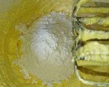 Foto langkah ke 3 dari resep Lemon Pound Cake.