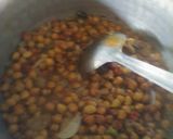 A picture of step 4 of Kala chana chaat.