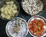 A picture of step 1 of Mushroom peas and potato curry.