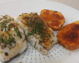 Foto del paso 3 de la receta: Bacalao al horno con cebollino, orégano y mojo verde
