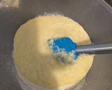 A picture of step 4 of Lemon & white chocolate Muffins.