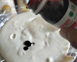 Foto langkah ke 5 dari resep Bolu kukus Merah Putih.