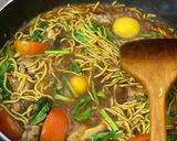 Gambar langkah 5 resipi Mee Goreng Basah Sempoi.